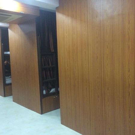 Zara Dormitory Mumbai Bagian luar foto